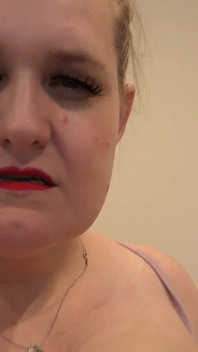 TetaJudysXXX - Vaše prsatá bbw hospodyně Becky tě chytí se svými kalhotkami