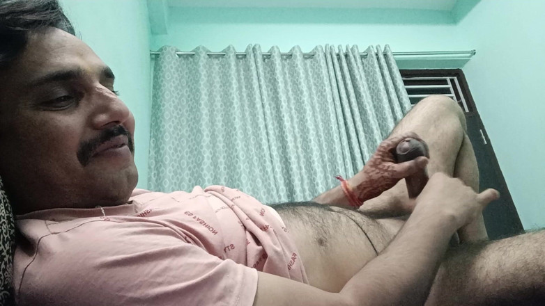 Rajasthani-old-lover: Masturbare cu unchiul indian