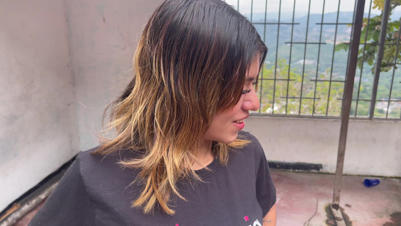 DereckandZoe: Je baise ma demi-sœur au milieu d’une aventure