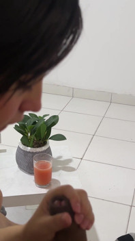 Liguei para meu novo vizinho para recebê-lo com uma transa rica e forte até tirar todo o leite suculento dele.