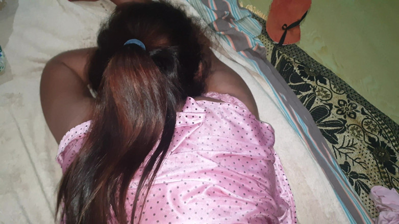 Tiyana: Ateşli evli kadın amcığı osurana kadar misyoner ve domalarak sikiliyor