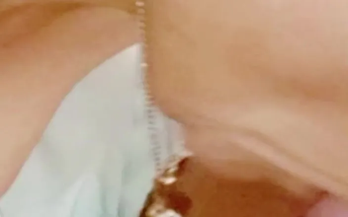 Milfta boohot: Squirting From Mature MILF How Nice It Feels When I...