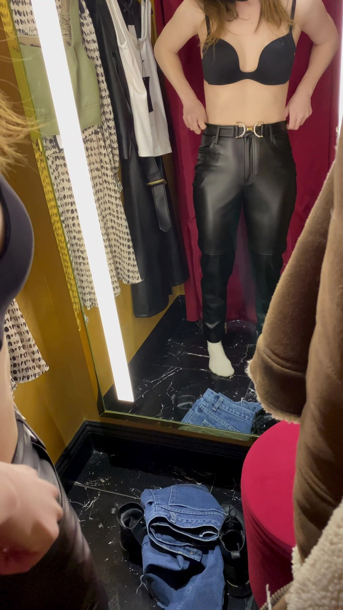 Lady Anna: Experimentando roupas. Parte 1