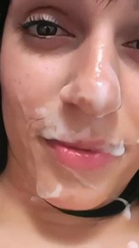 Шлюховатая и шлюховатая мама Melissa с лактацией