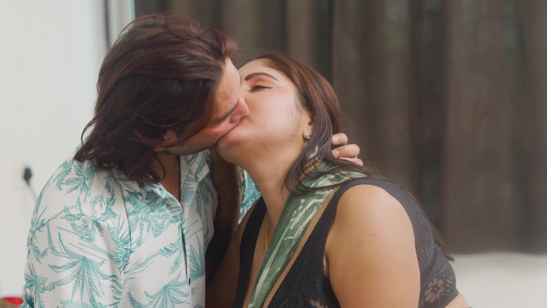 Khiladi69: Pushpa bhabhi: cuando su esposa no estaba cerca, el esposo...