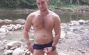 Michael Ragnar: प्राकृतिक हॉटस्प्रिंग नग्न तस्वीरें और हस्तमैथुन करते हुए छोटा वीडियो