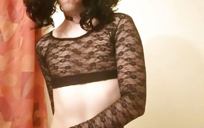 Sissy Lana: ऊँची एड़ी के जूते पहनी बहिन उसके छेदों को चोदती है