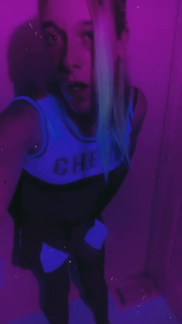 CarmenMelatonin: Seksi amigo kız parti kızı