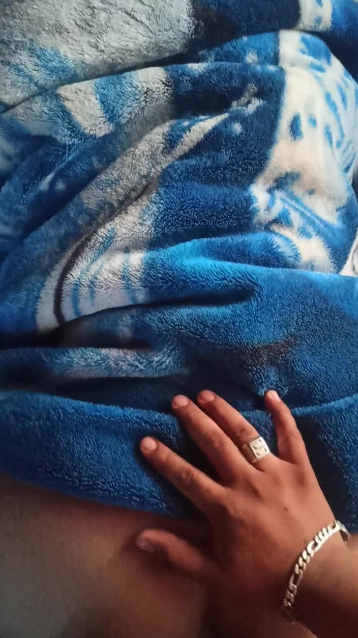 Eatrella j: Smygande knull med min styvdotter