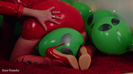 Arya Grander: Globos aéreos fetiche video sin pop