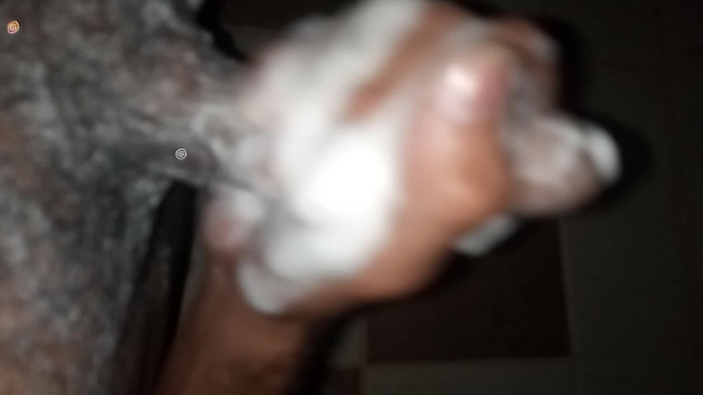 Cute boy jerks off: Breast pump boy2 prende il suo tempo nella doccia con...