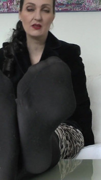 Stricte pikantne, spocone czarne rajstopy stopy, trening węchu, POV JOI