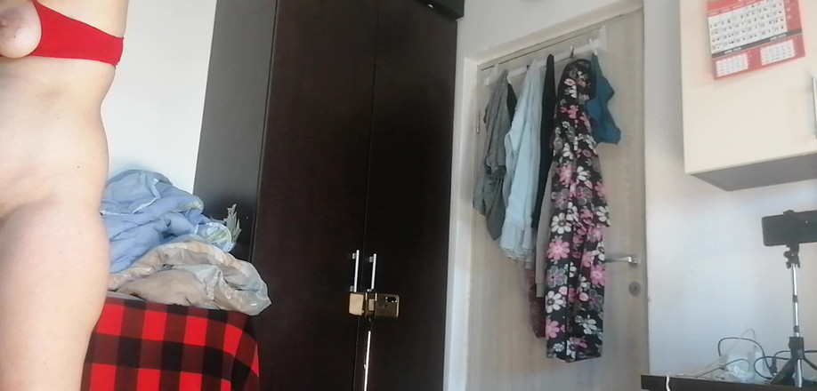 Amateur_MS: Sexy latina Baví se zkoušením oblečení a řezáním