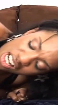 Sydnee Capri é louca por anal