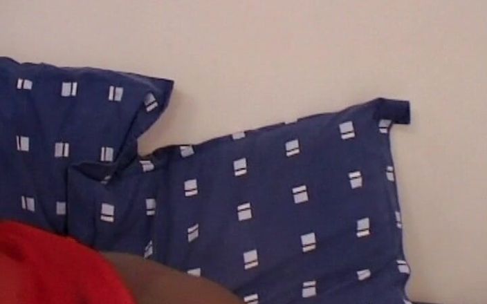 Videos Francaises: Bonita francesa milf experimenta suas novas meias em ação solo
