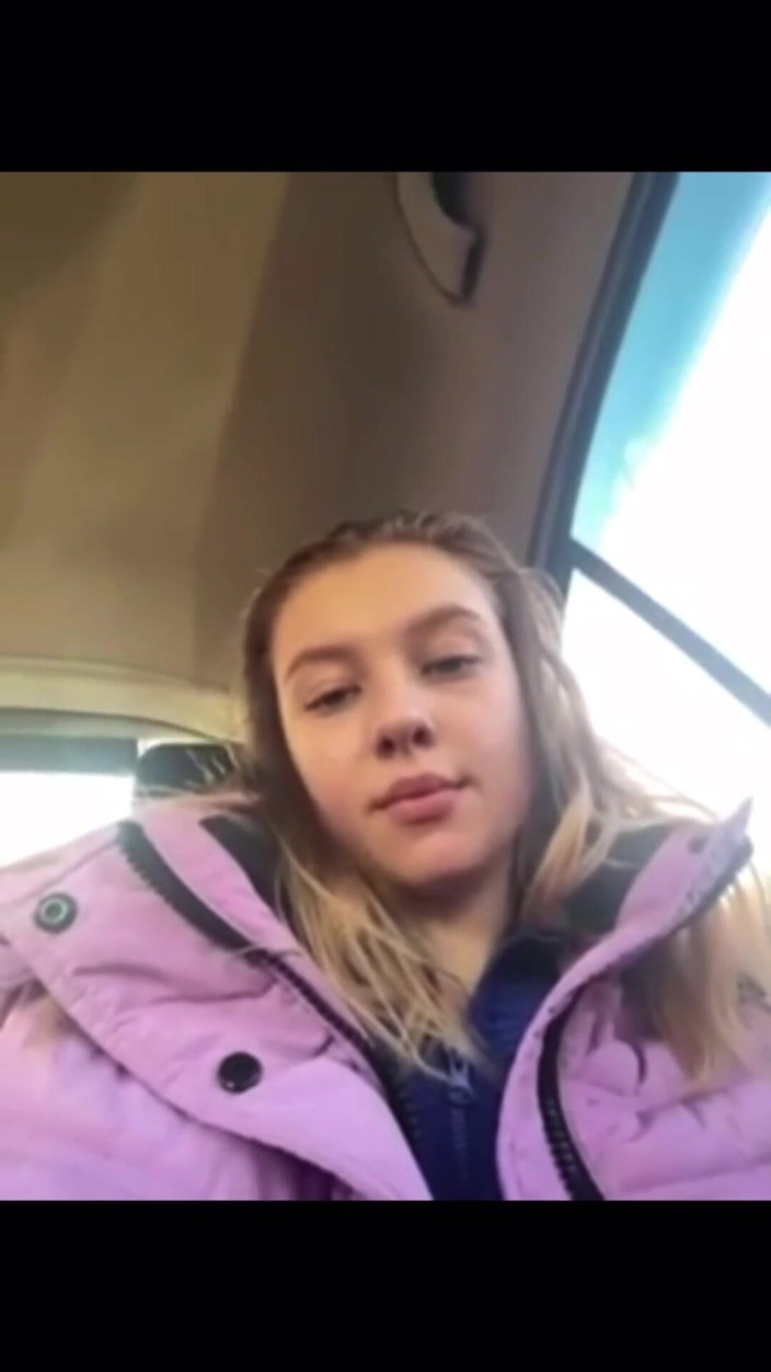 JuiceLussie: Blonde Girl Masturbate and Vibration in the Taxi