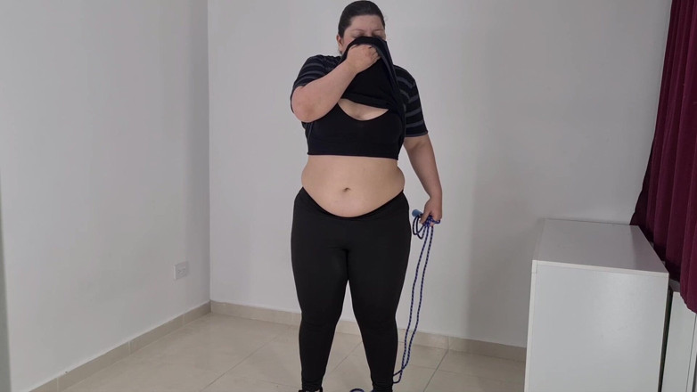 Alice H: Corde à sauter en sueur