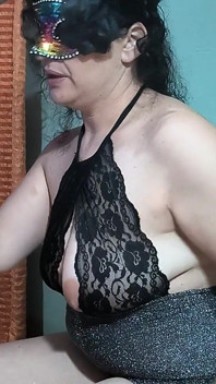 Mladý muž dobře šuká s milfkou Maria Ponto.