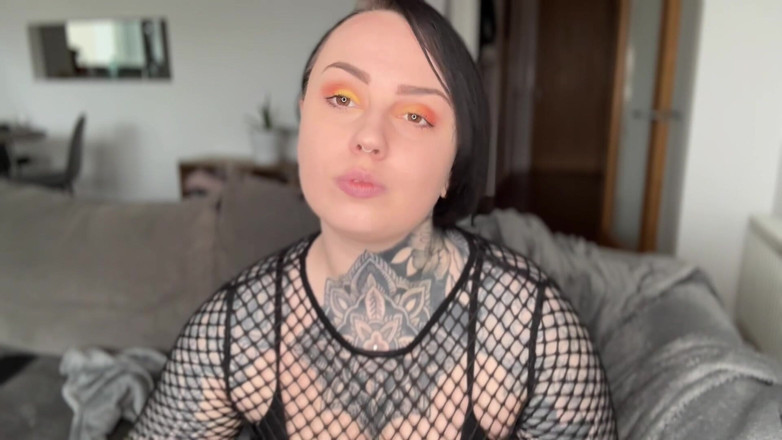 Miss Valentina: Joacă cu focul