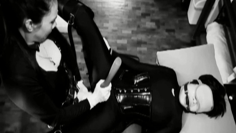 Deutsche Dominanz: Welcome to the Realm of Black Lust