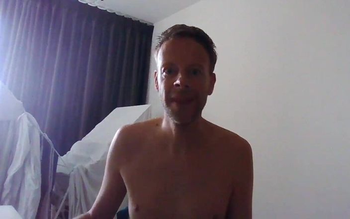 Exhibi gay NL: Video đã xác minh