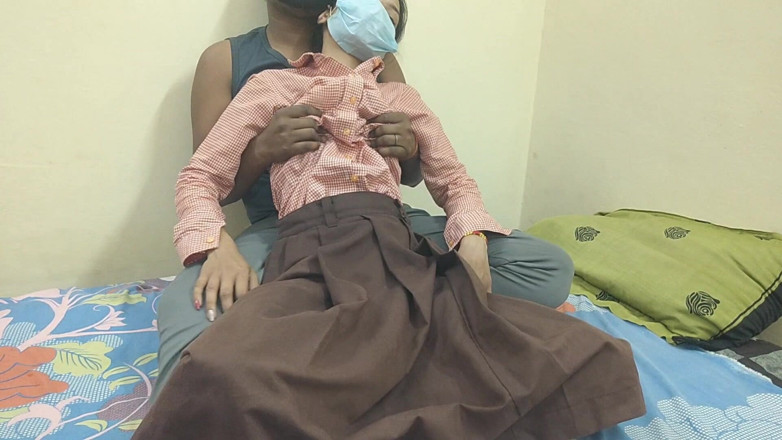 Coupleplyaz: 印度德西女大学生疯狂性爱病毒手机拍摄