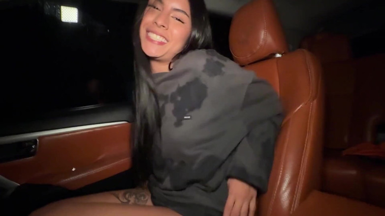 camilamendez7: Io Faccio Sesso Nella Macchina Del Mio Migliore Amico, Lui...