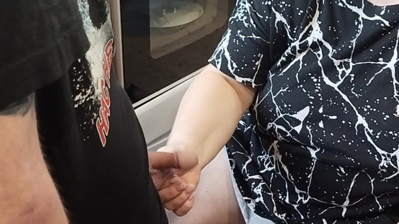 Zona901: После глубокого минета теща выплюнула сперму