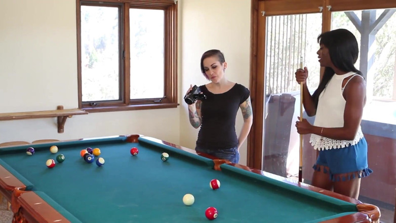 The Best of the Best: 3 scény - městské lesbičky 11