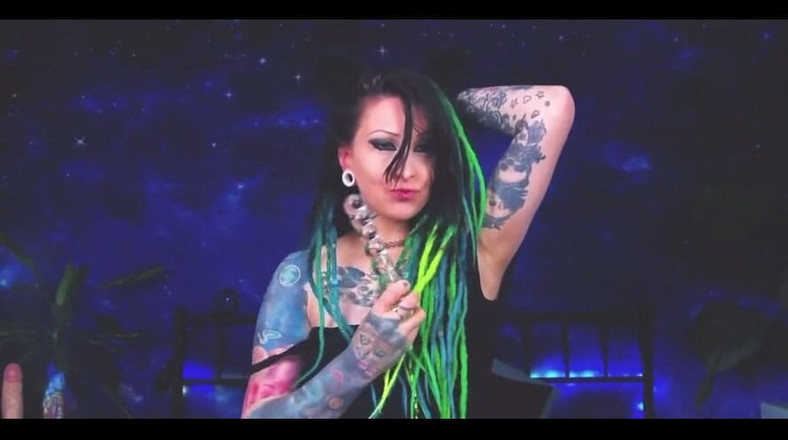 Marta Katze: Приветствовать! Целуй всех