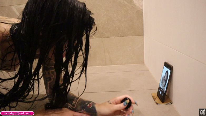 Melody Radford: Live Cam Girl Shower Time