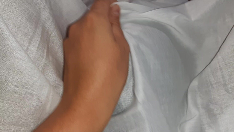 Lesbian-illusion: La ragazza del mio vicino mi ha svegliato sotto la...