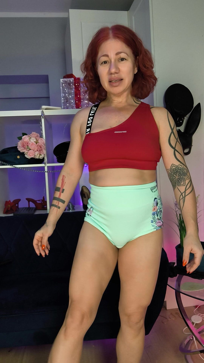 Ella Kross: JOI Muscle Worship of Your Strong Goddess After the Gym