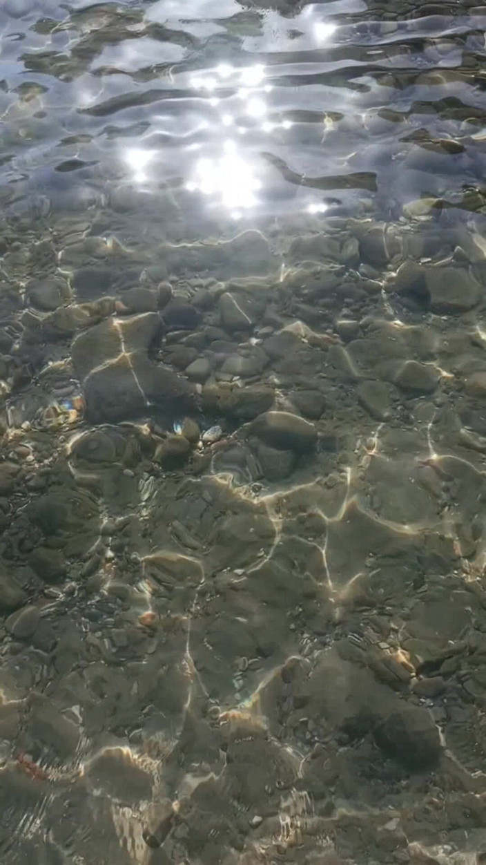 Kitty_Cross: 10 wasser abspritzen, geölte haut, große hüften, lecker, weicher hübscher...
