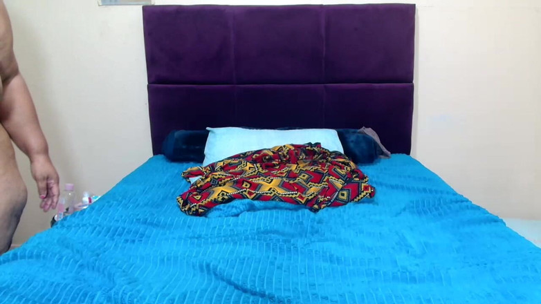 Legendary Booty Overdose: Avó nua gordinha em casa sozinha