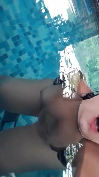Enfgulosa: Fui a la piscina climatizada del hotel solo para disfrutar