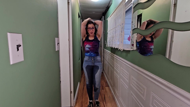 Nerdy_faery: Wetting My Jeans Makes Me Squirt
