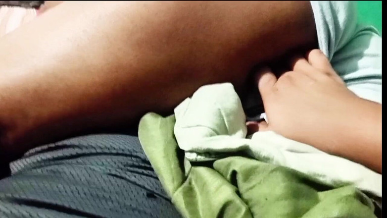 Milfta boohot: Blowjob Penis Tetangga Saya Saat Ibu Tiri Saya Tidak Ada...
