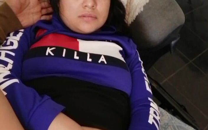 Nicolebella98: Pareja amateur en primer plano