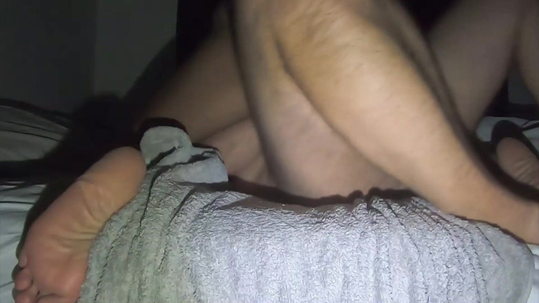 OldSkoolRaversUK: Real Homemade British Couple - Riding and Squirting on Cock