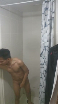 Pinoy Twink จัดหนักใต้ฝักบัว