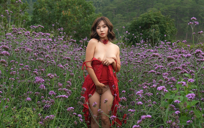 JasmineJ9966: Lost in the Florest