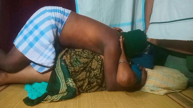 Priyanka314: Stile di villaggio zia indiano scopata in video fatto in...