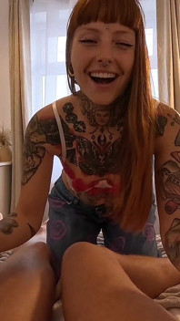 Het bi trekant pegging med het bi trekant pegging med creampie !!