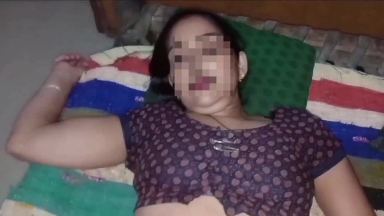 Village studio: Devar Ji opuścił mnie bardzo źle dziś przez Laying Me on...