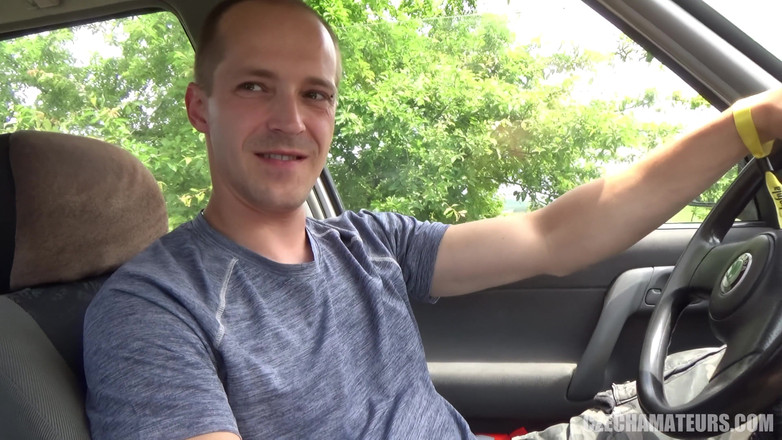 CzechAmateurs: Čeští amatéři 109 kouření na dálnici