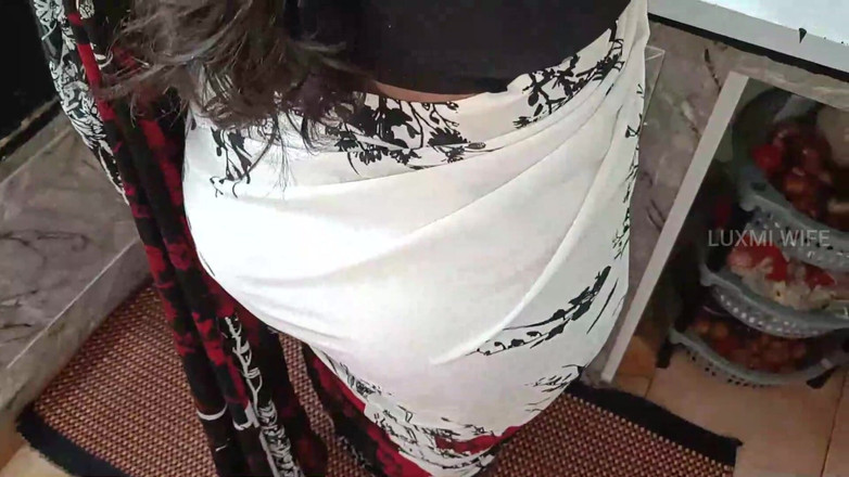 Luxmi Wife: Ehefrau bekommt orgasmus-höhepunkt aus der muschi fließt - 1