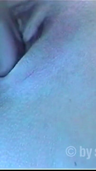 Jennys masturbation im sonnenstudio