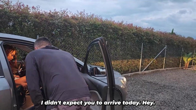 KataleyaGil: Jardinero Hace Que Su Patrona MILF De Culo Grande Se...