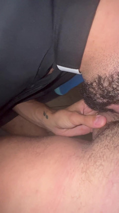 Kadu: Holy Moans: Padre fica tentado e levado